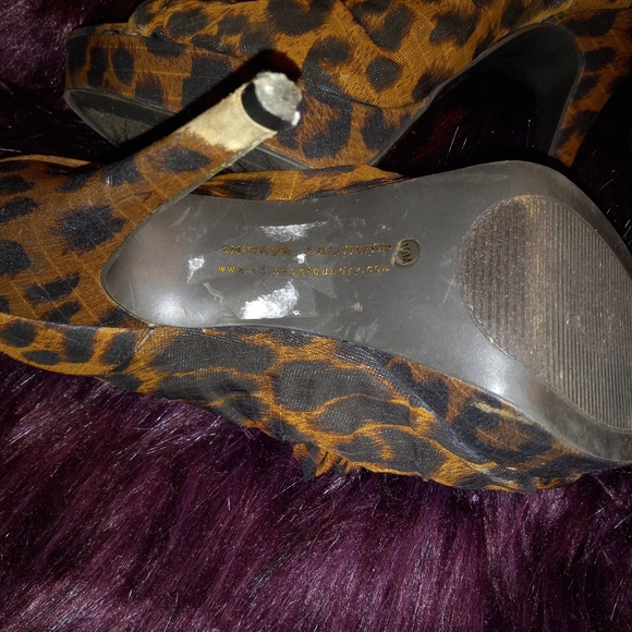 Cheetah Print Heels - Picture 4 of 6